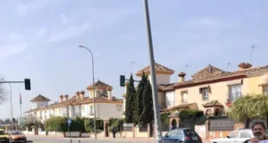 La plataforma ‘Di no a las torres’ denuncia el desconocimiento del ministro Paradela sobre los proyectos energéticos en Granada