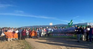 La Calahorra residents protest against construction of biogas plant