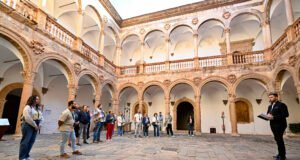 The Castle of La Calahorra welcomes its first visitors in a historic weekend for the province